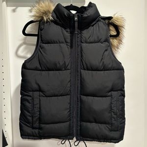 Abercrombie and Fitch puffer vest - size S